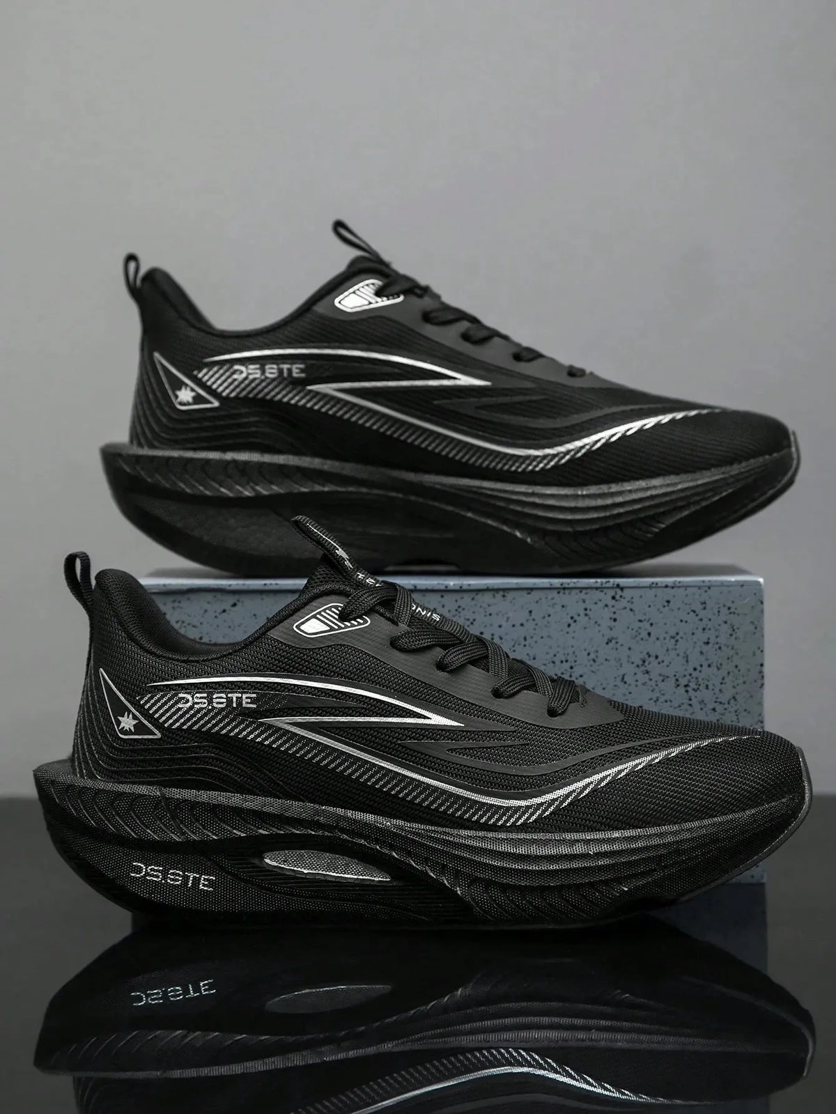 D5 Sports Shoes construction detail