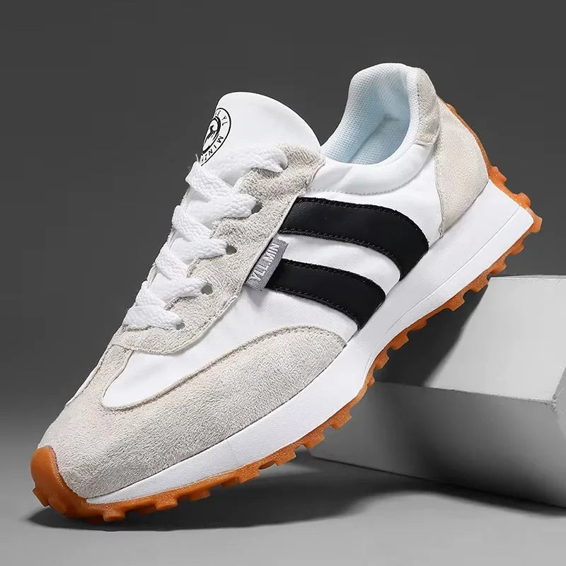 TrailLine Retro Walking Shoes outsole detail